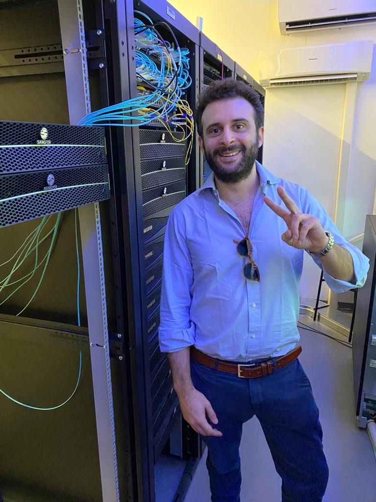 Andrea Nebiolo nel datacenter on-premise di un cliente — cluster 18 nodi